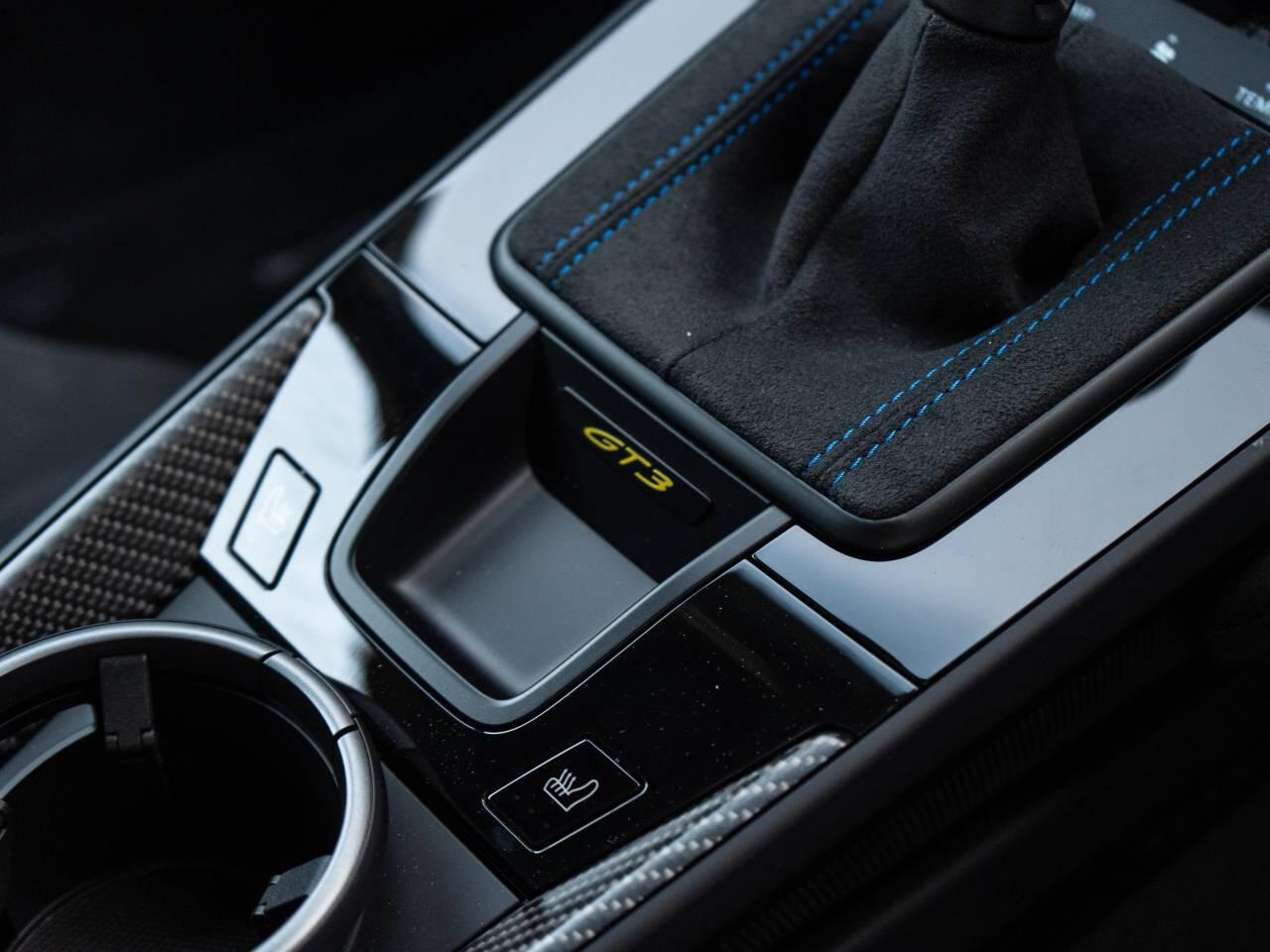Porsche 911 view 31