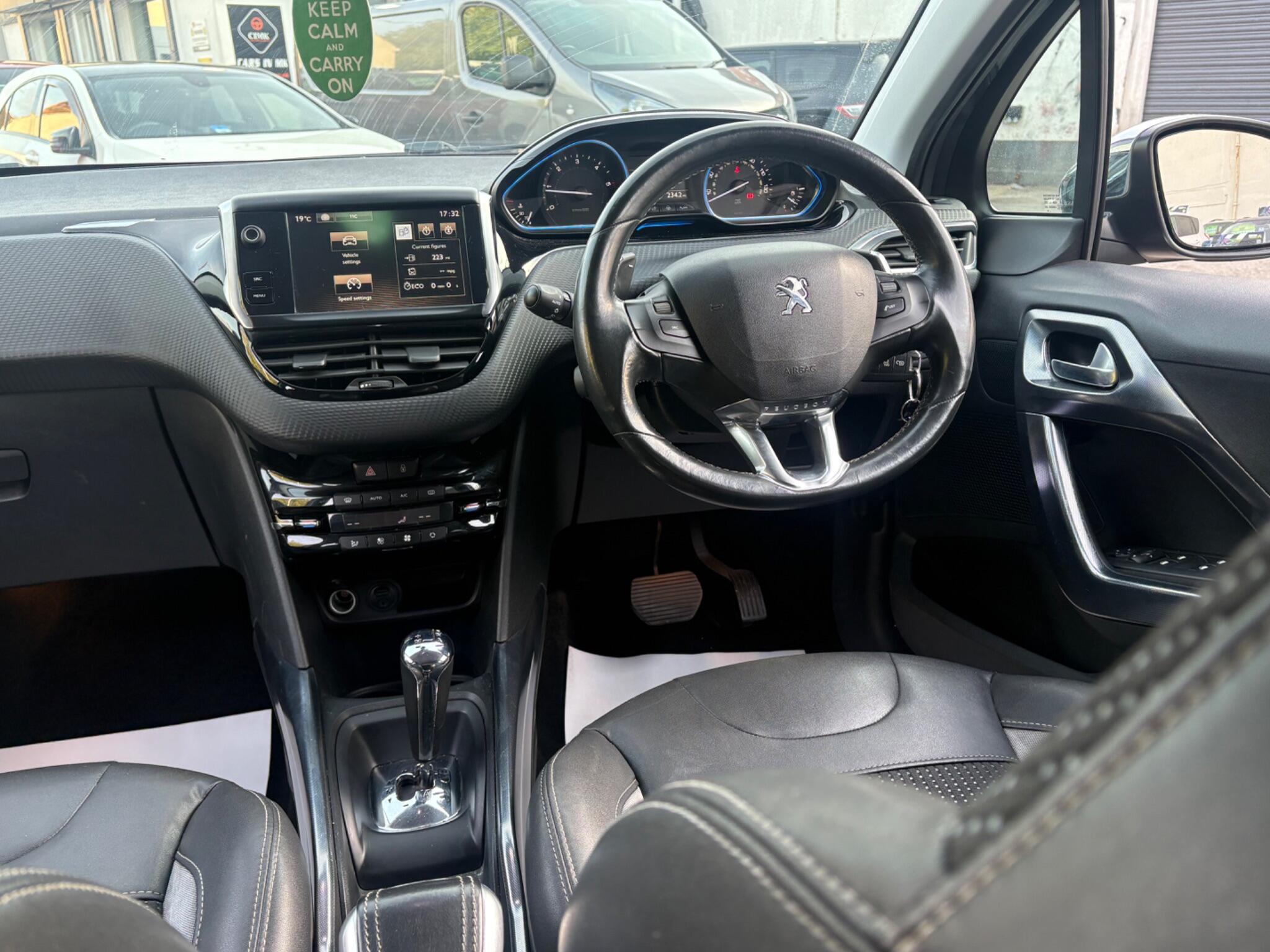 Peugeot 2008 - Image 60