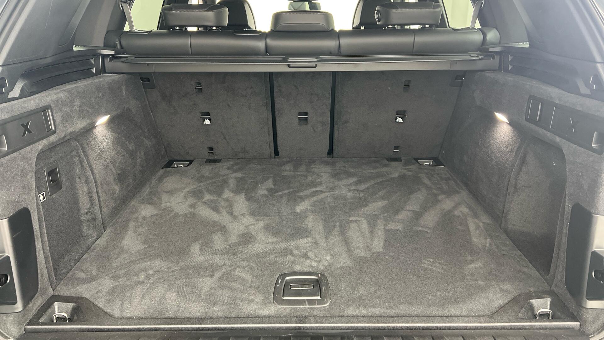 BMW X5 view 13