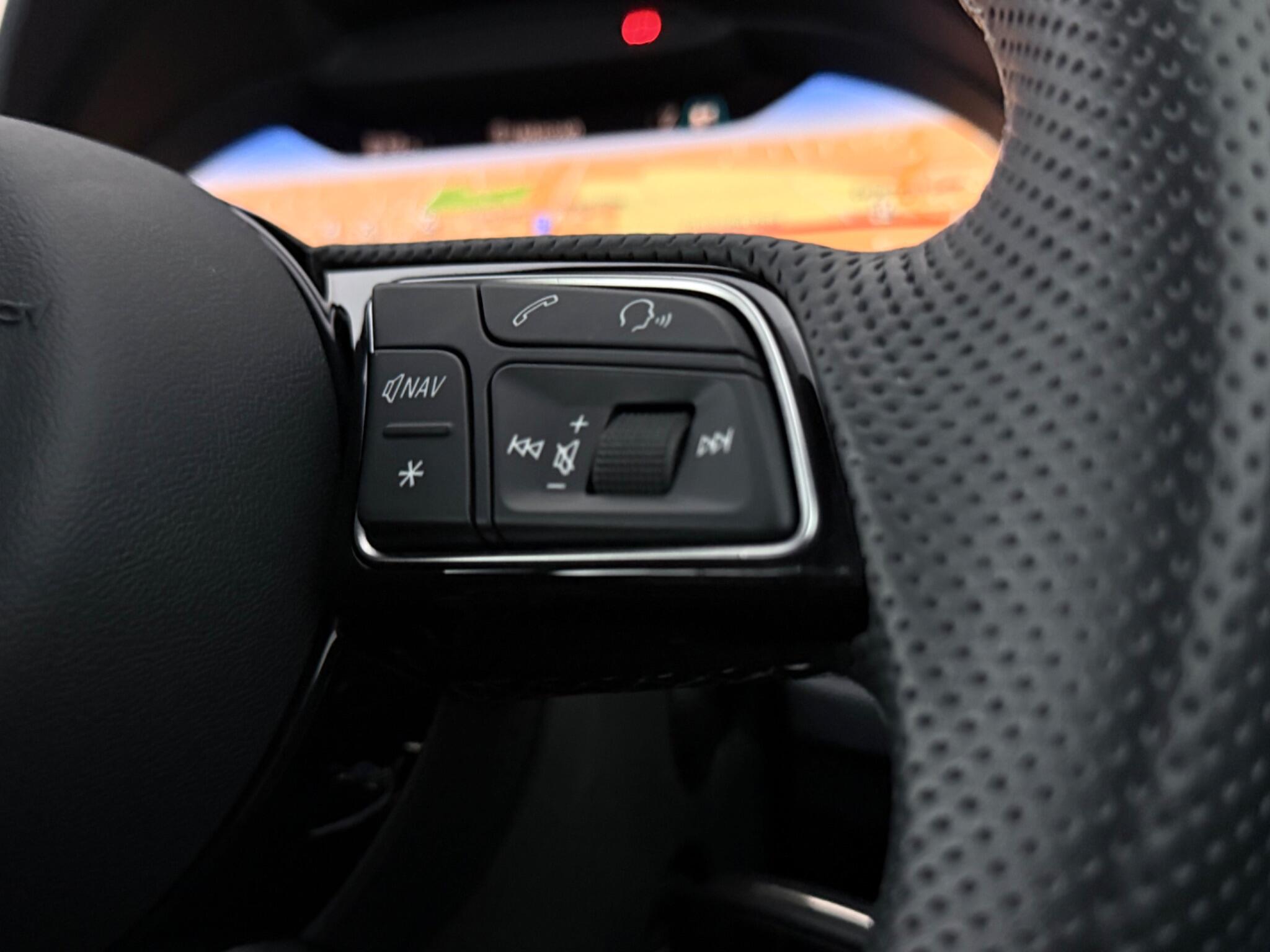 Audi Q2 view 17