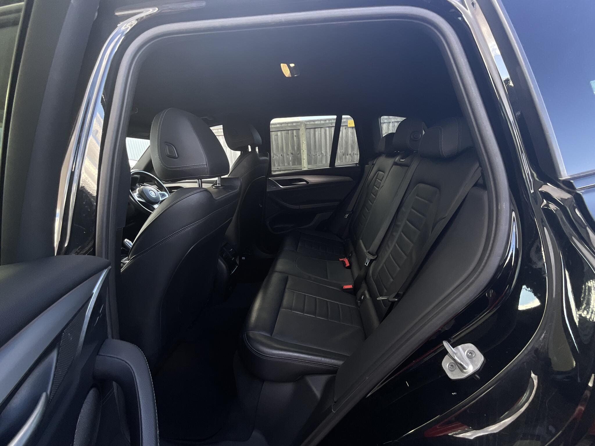 BMW X3 view 15