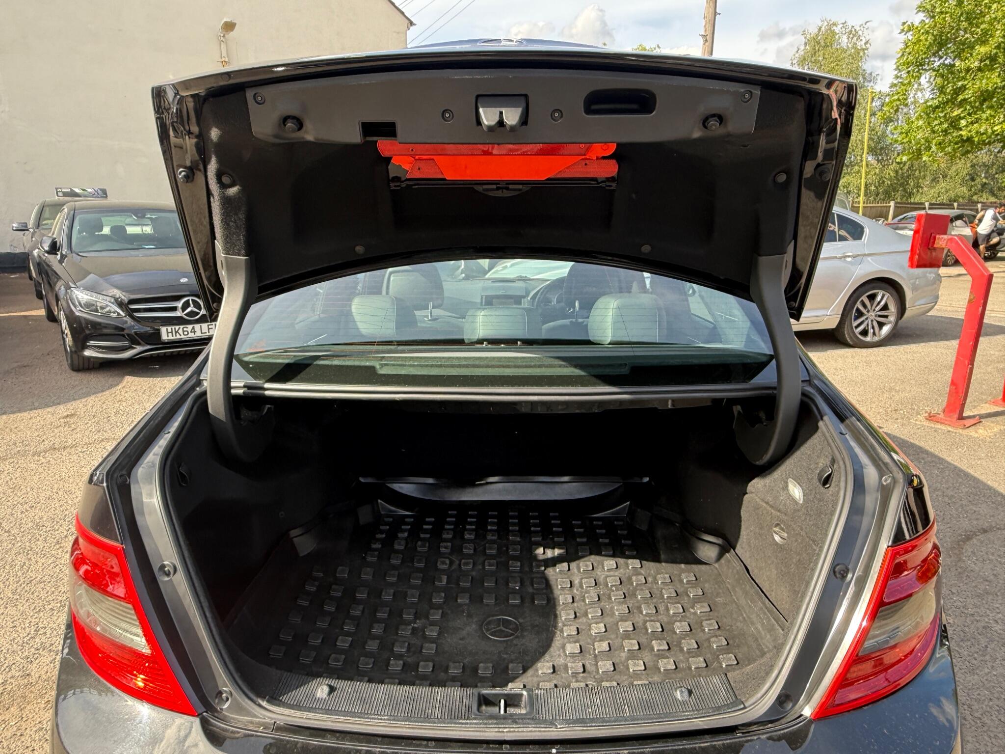 Mercedes-Benz C Class - Image 12