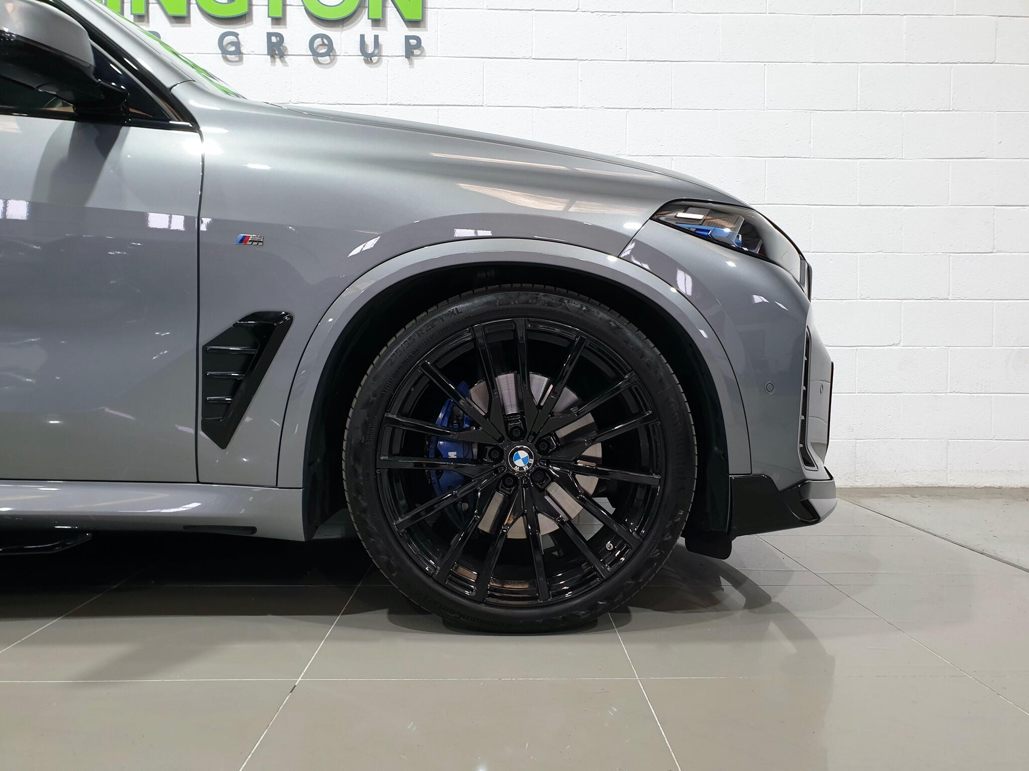 BMW X5 view 15