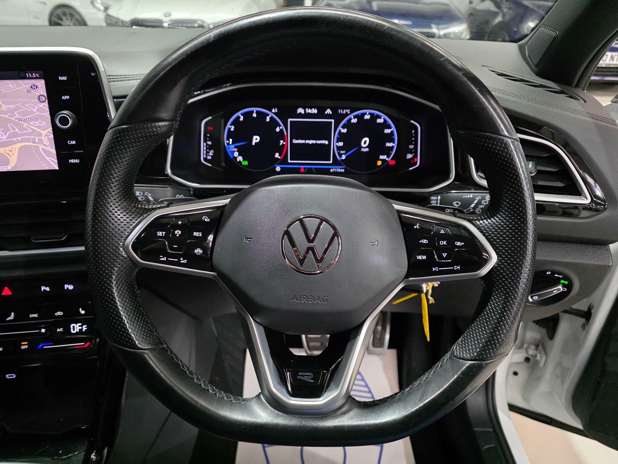 Volkswagen T-Roc view 15