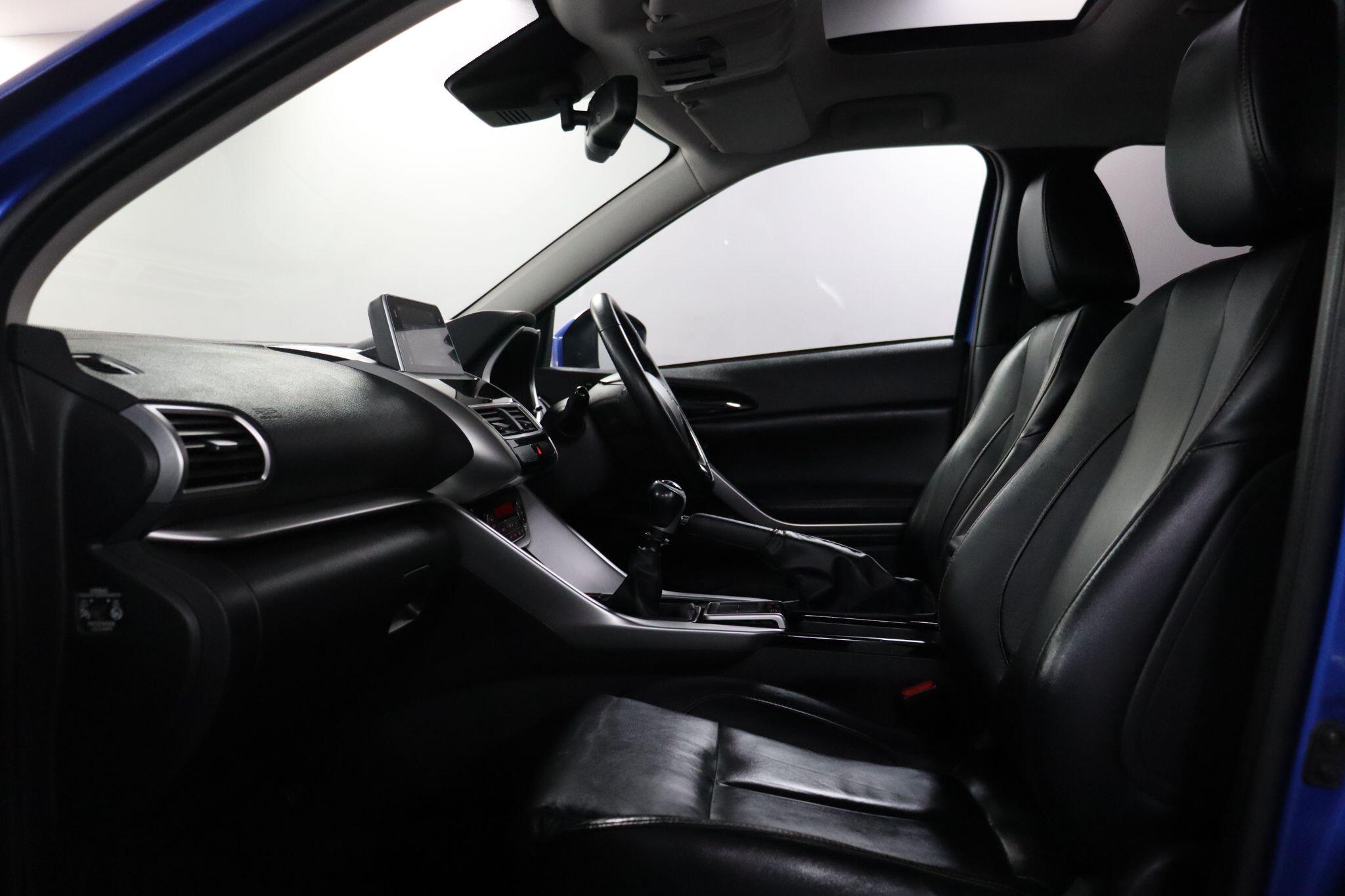 Mitsubishi Eclipse Cross view 41