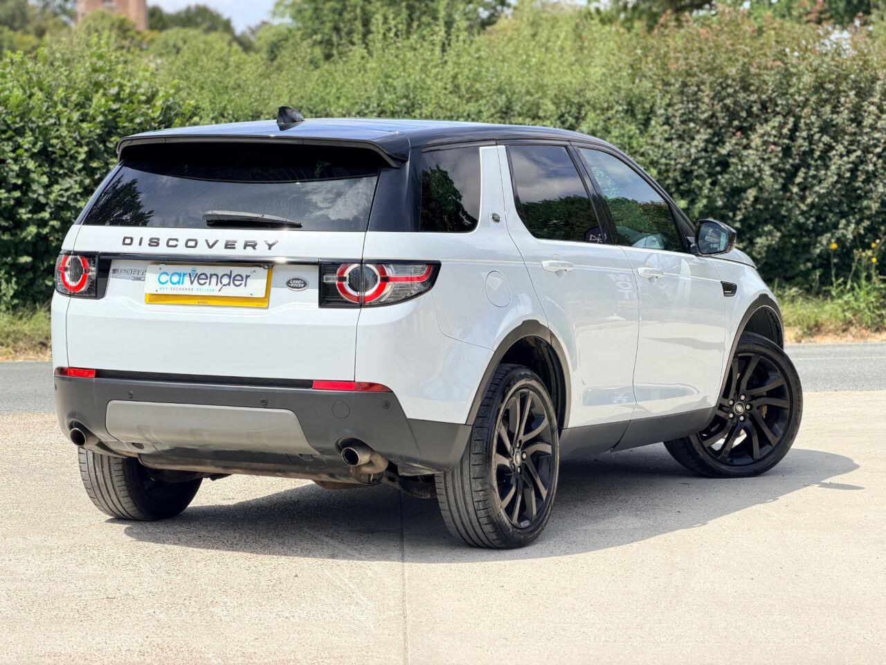 Land Rover Discovery Sport view 4
