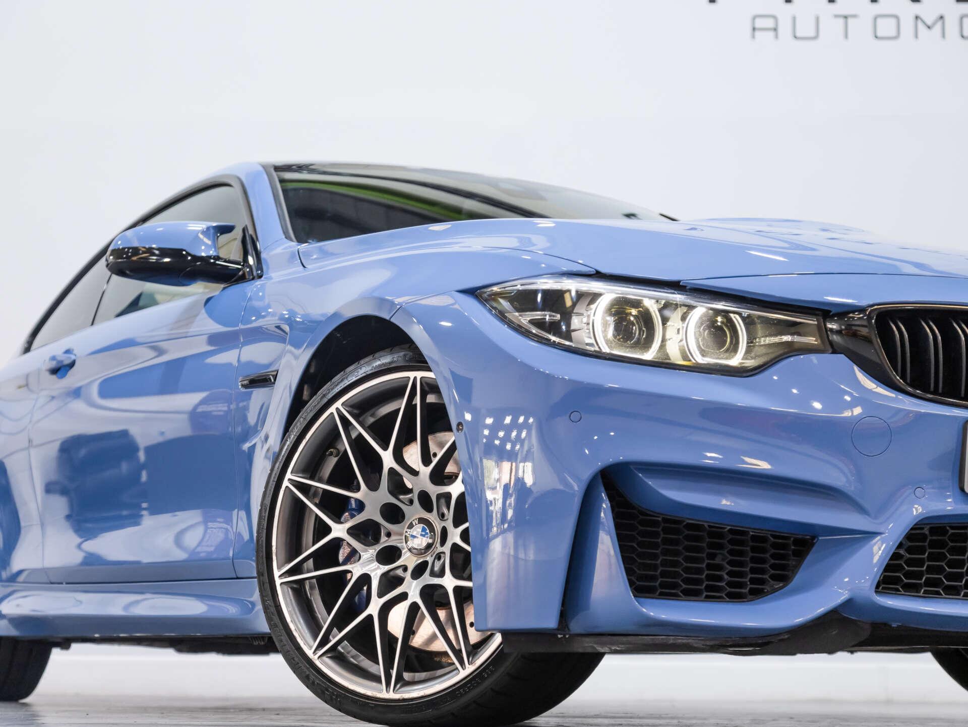 BMW M4 view 8