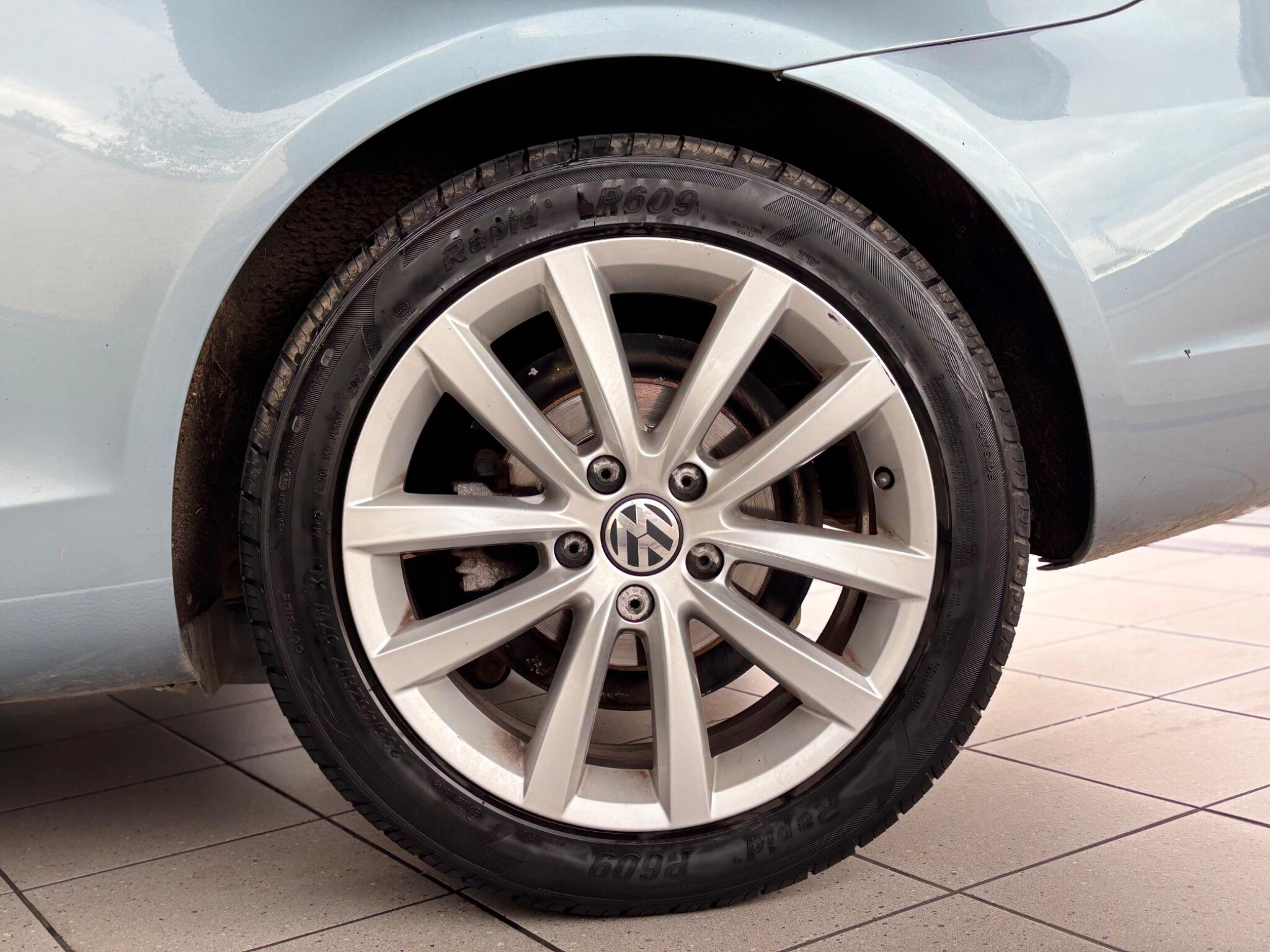 Volkswagen Eos view 19