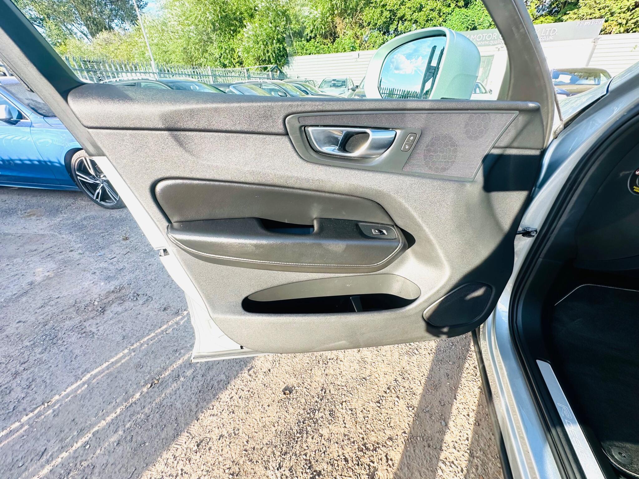 Volvo XC60 view 54
