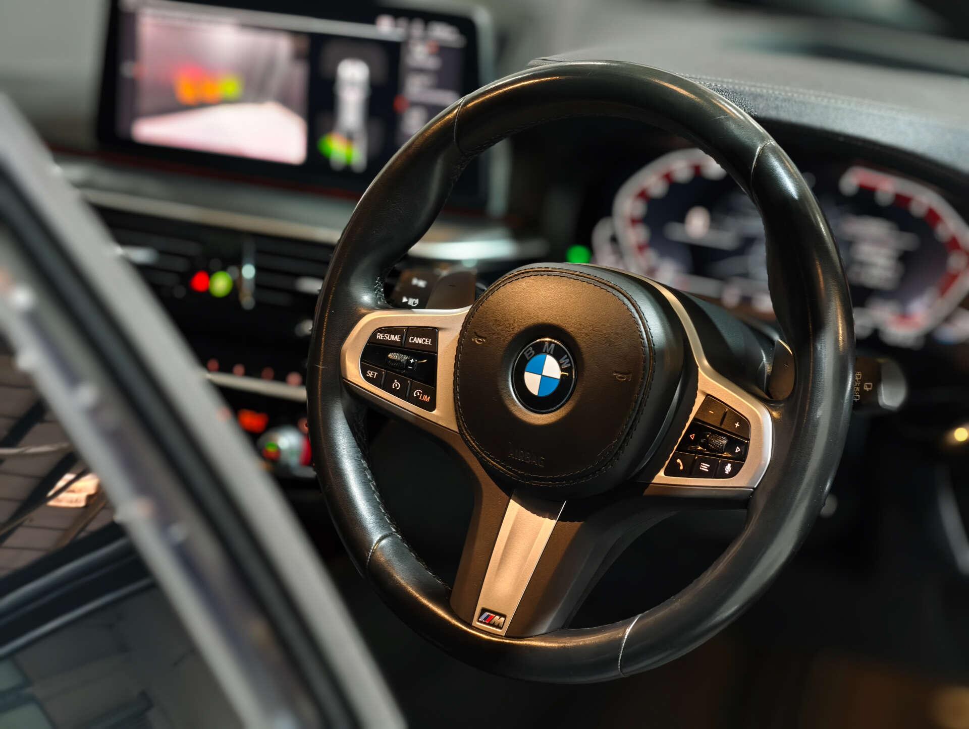 BMW 5 Series view 34