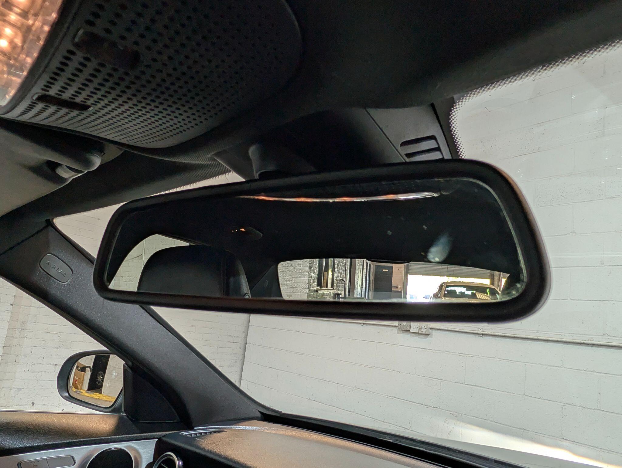 Mercedes-Benz C Class view 15