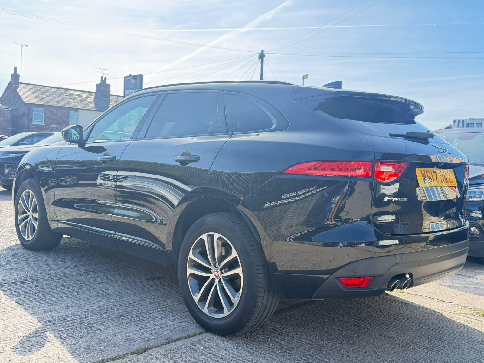 Jaguar F-Pace view 4