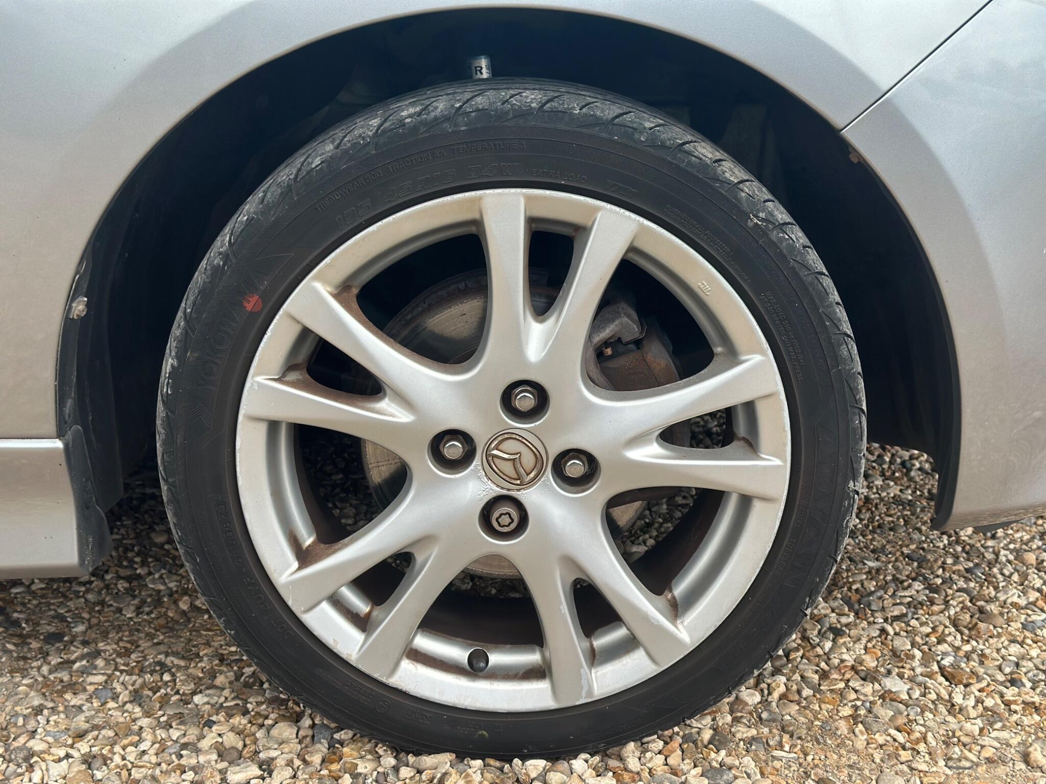 Mazda Mazda2 view 44