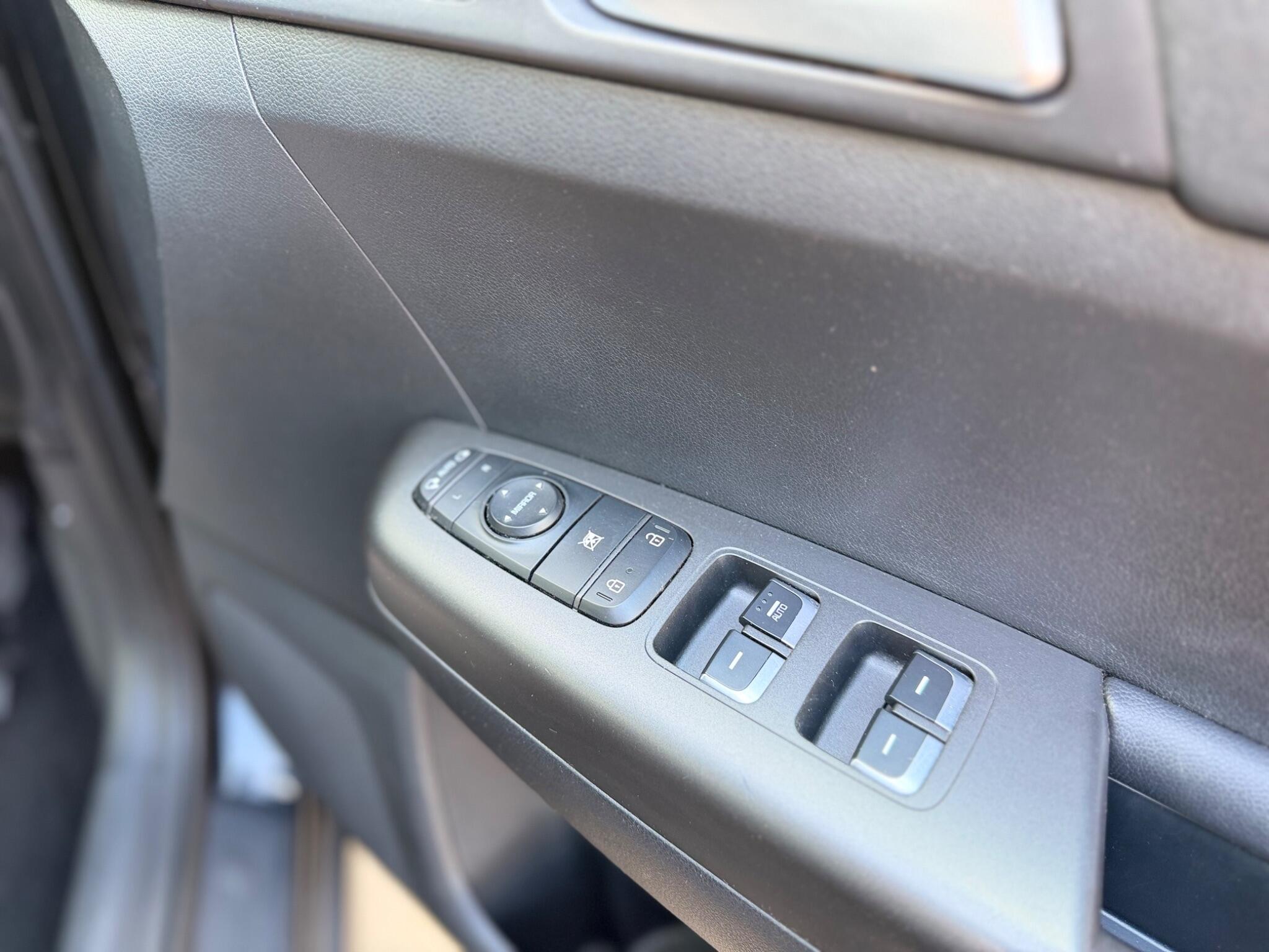 Kia Sportage view 13