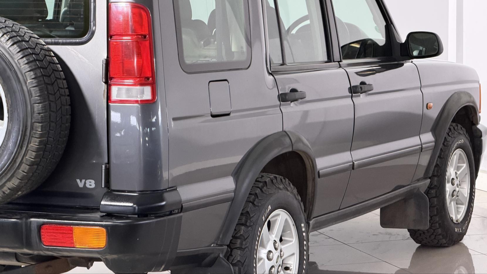 Land Rover Discovery 4 view 28