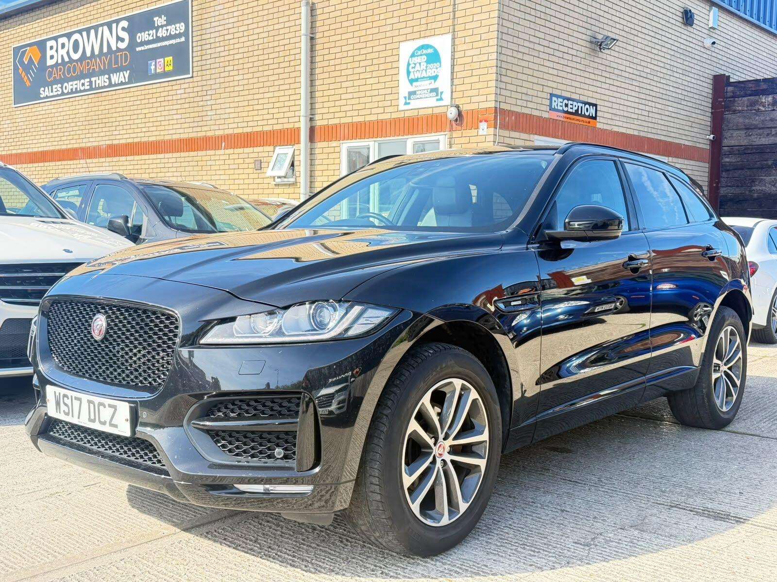 Jaguar F-Pace view 3