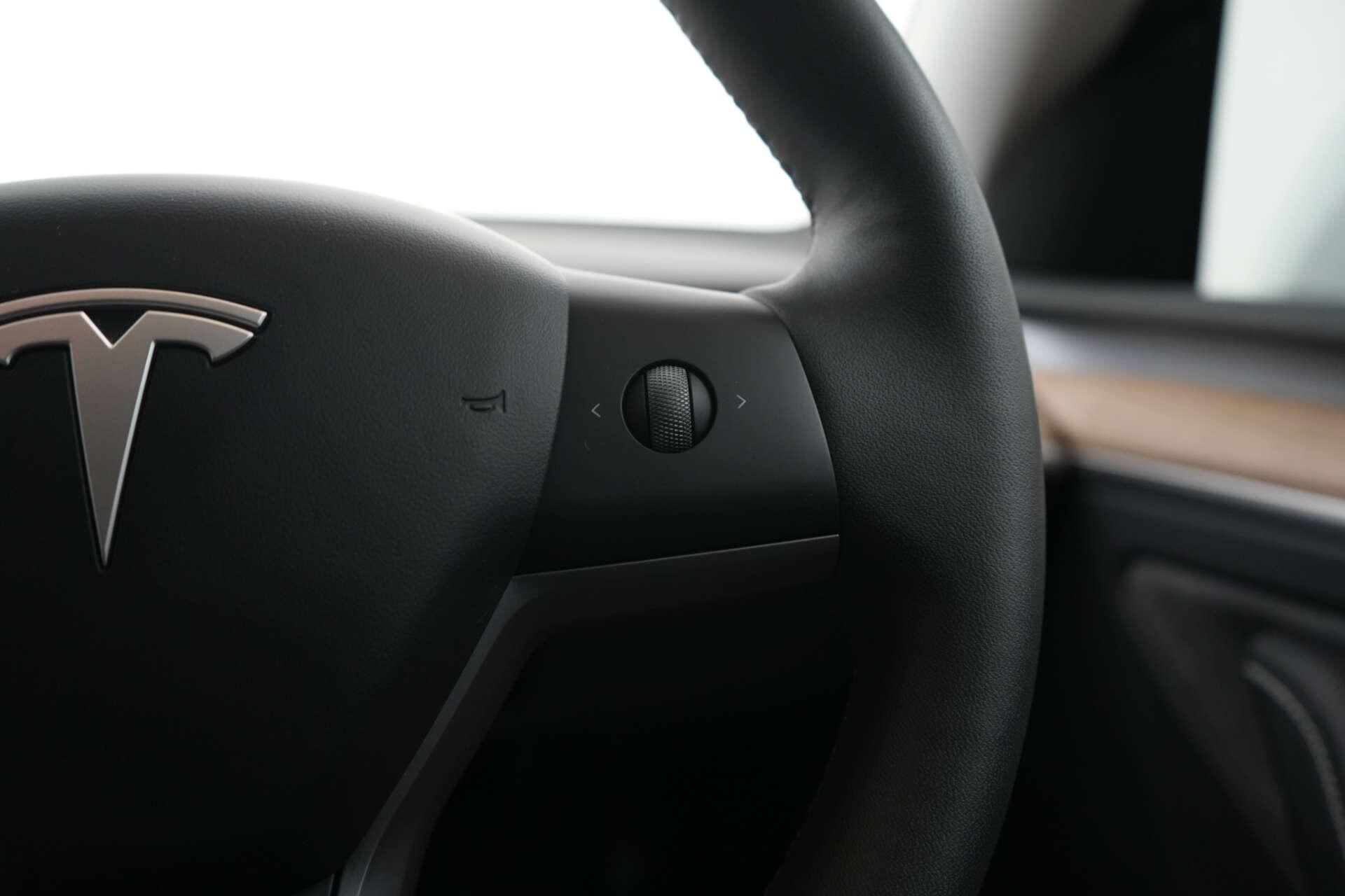 Tesla Model Y view 41
