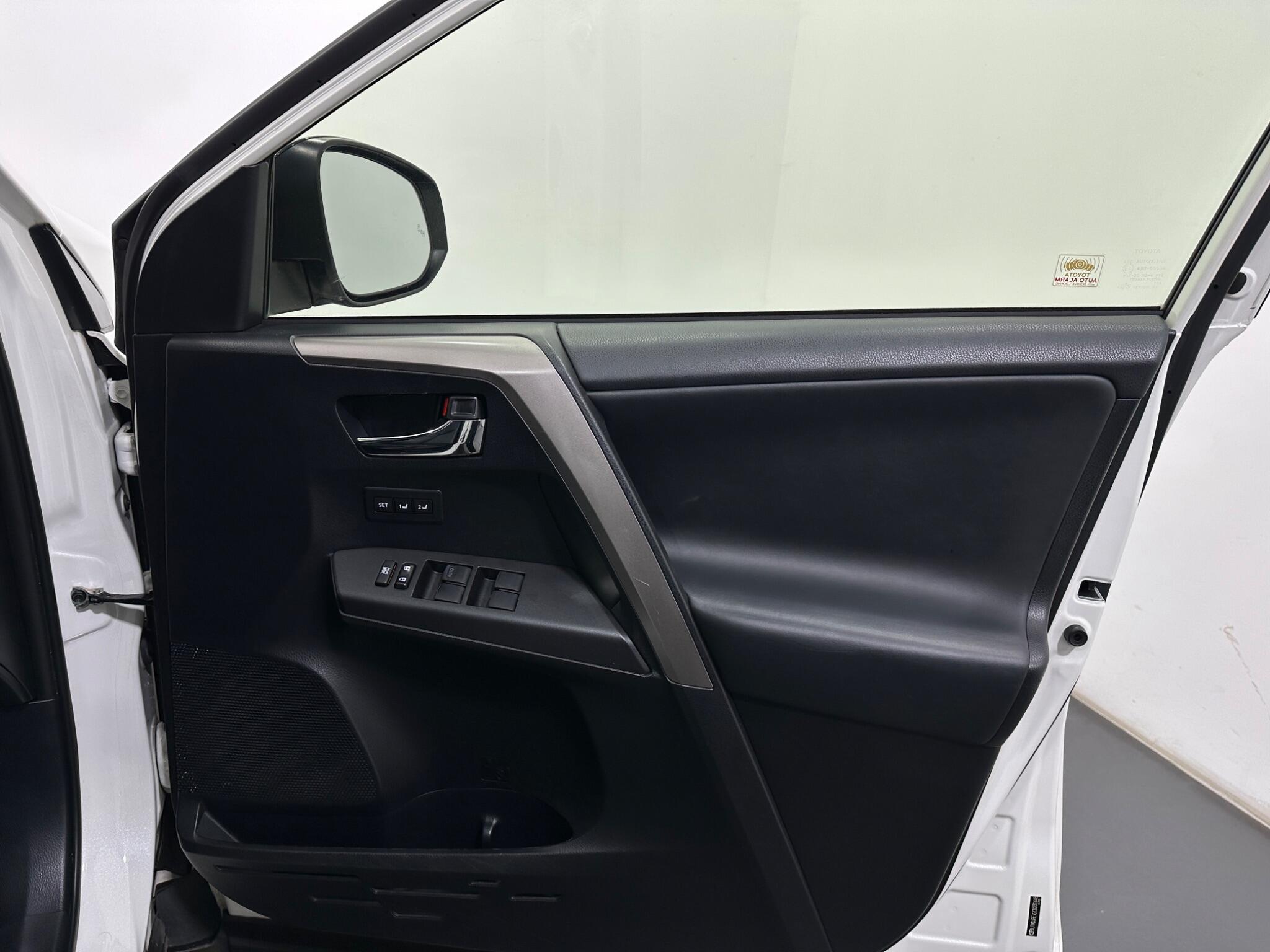 Toyota Rav4 view 33