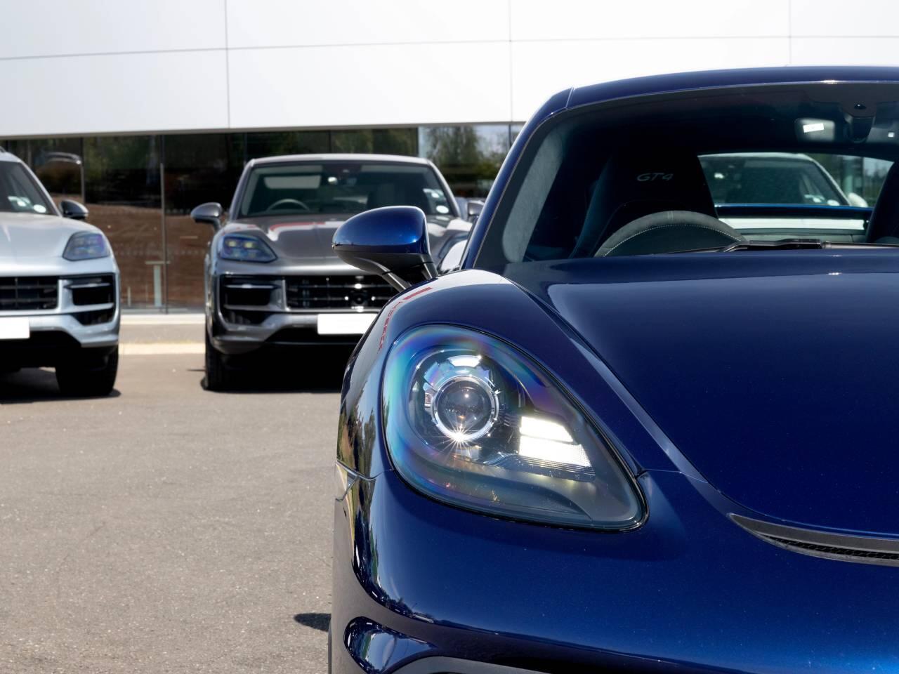 Porsche Cayman view 21