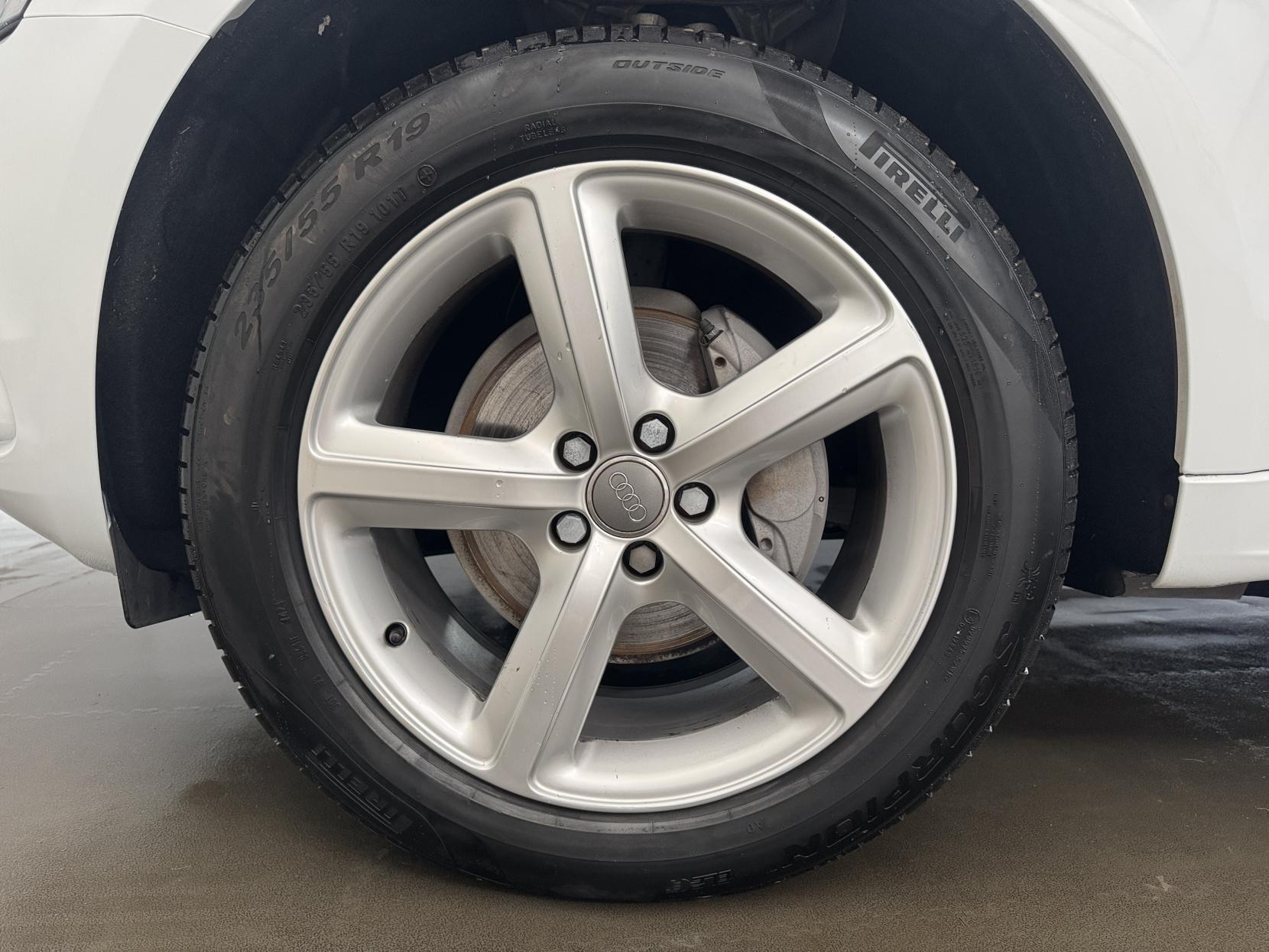Audi Q5 view 51
