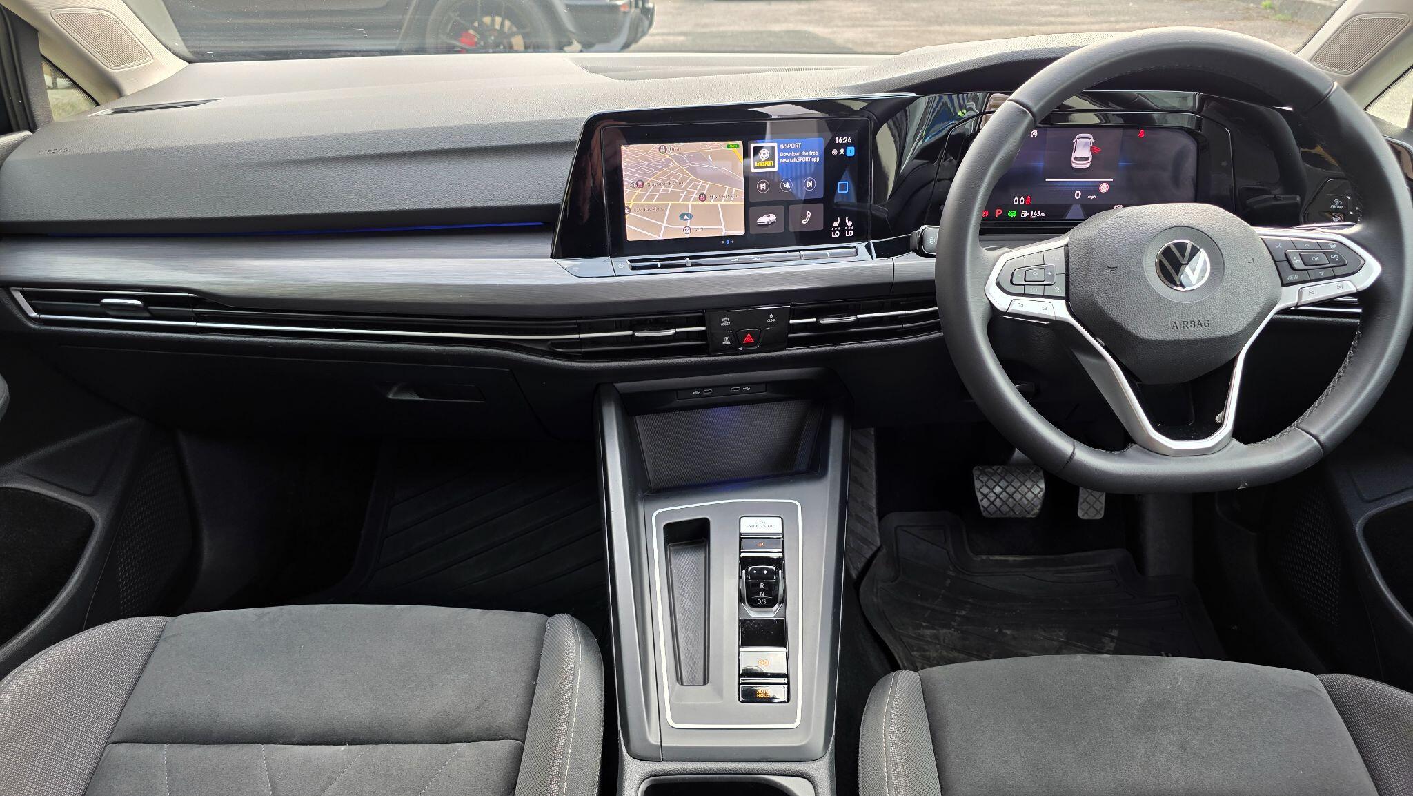 Volkswagen Golf view 9