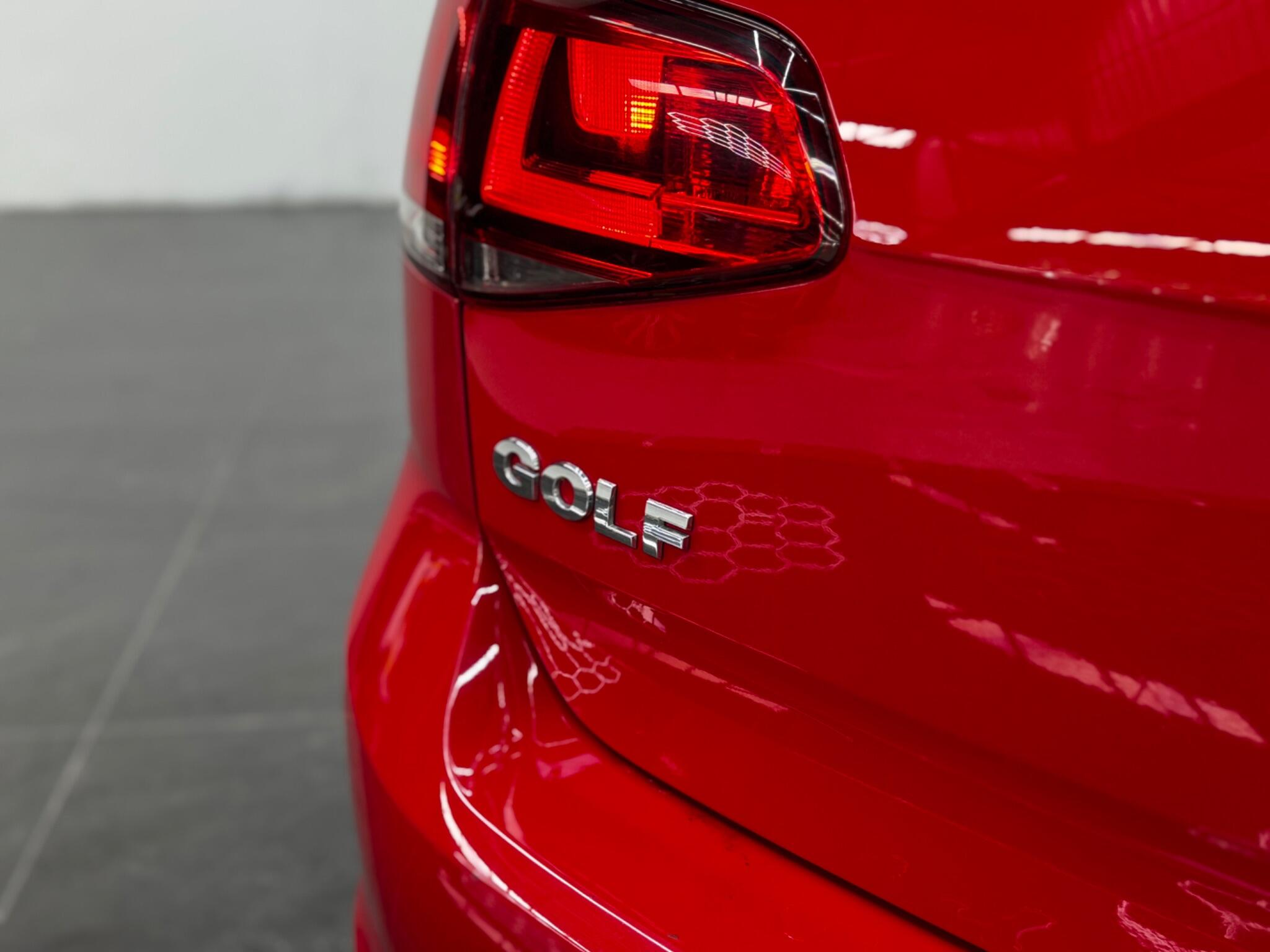 Volkswagen Golf view 11