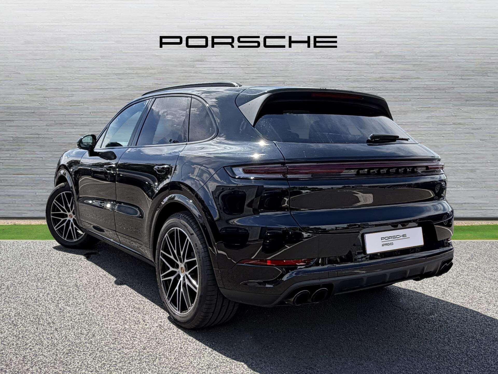 Porsche Cayenne view 4