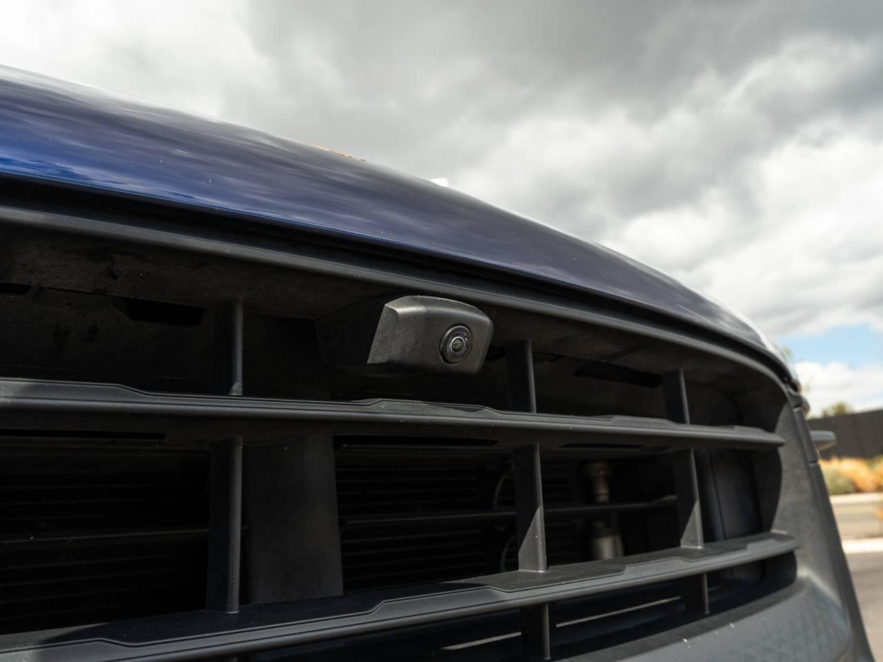 Porsche Macan view 17