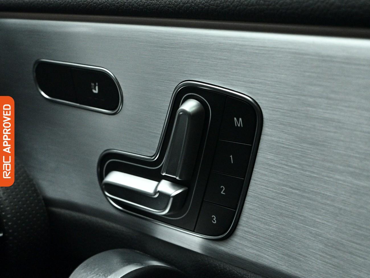 Mercedes-Benz Cla view 19