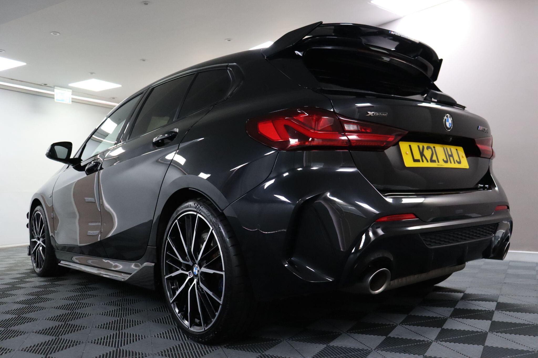 BMW 1 Series view 35