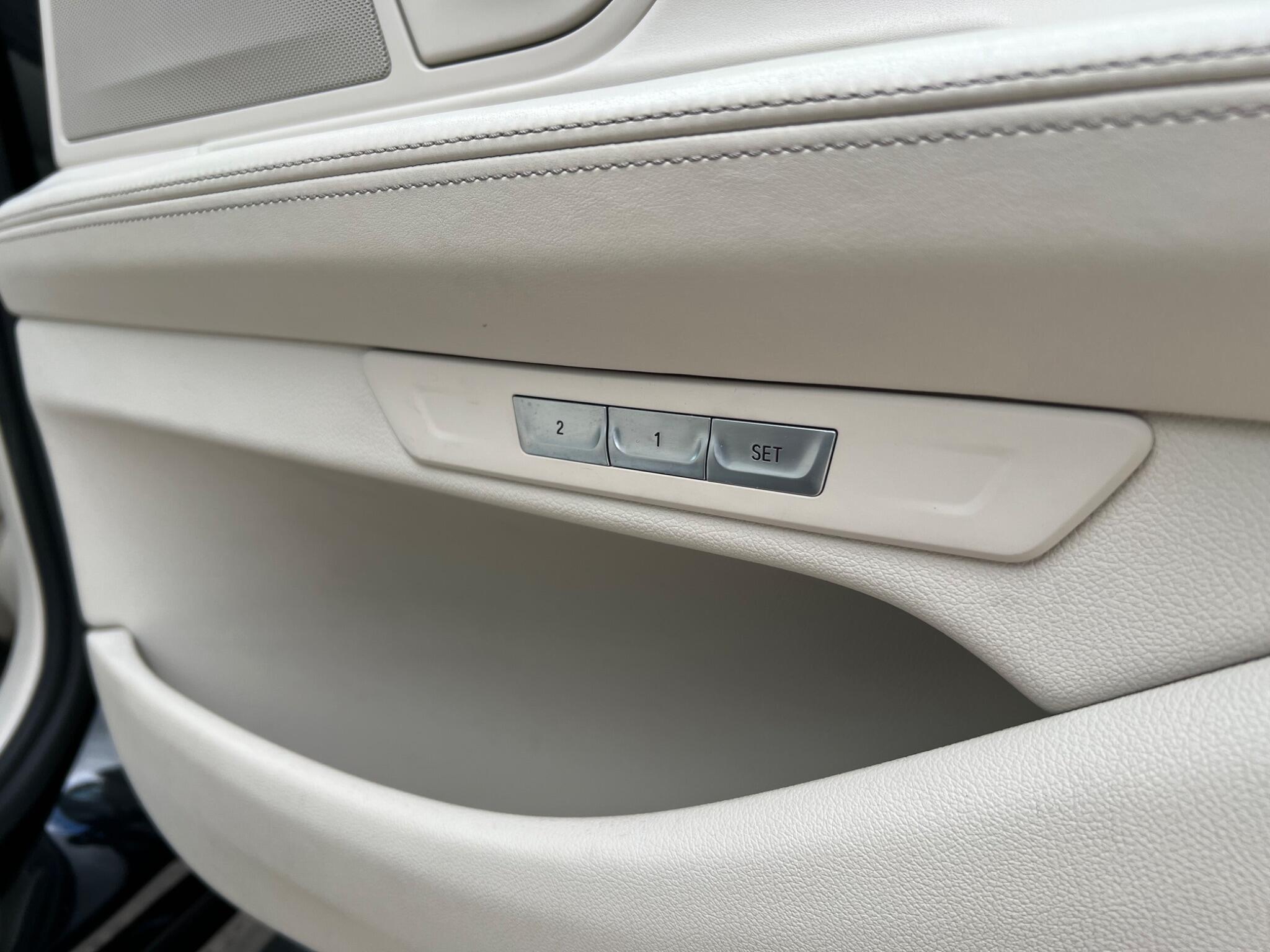BMW 7 Series view 50