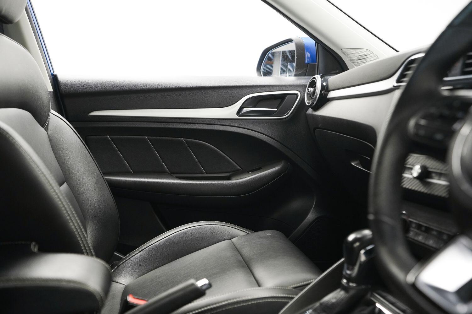 MG ZS view 17
