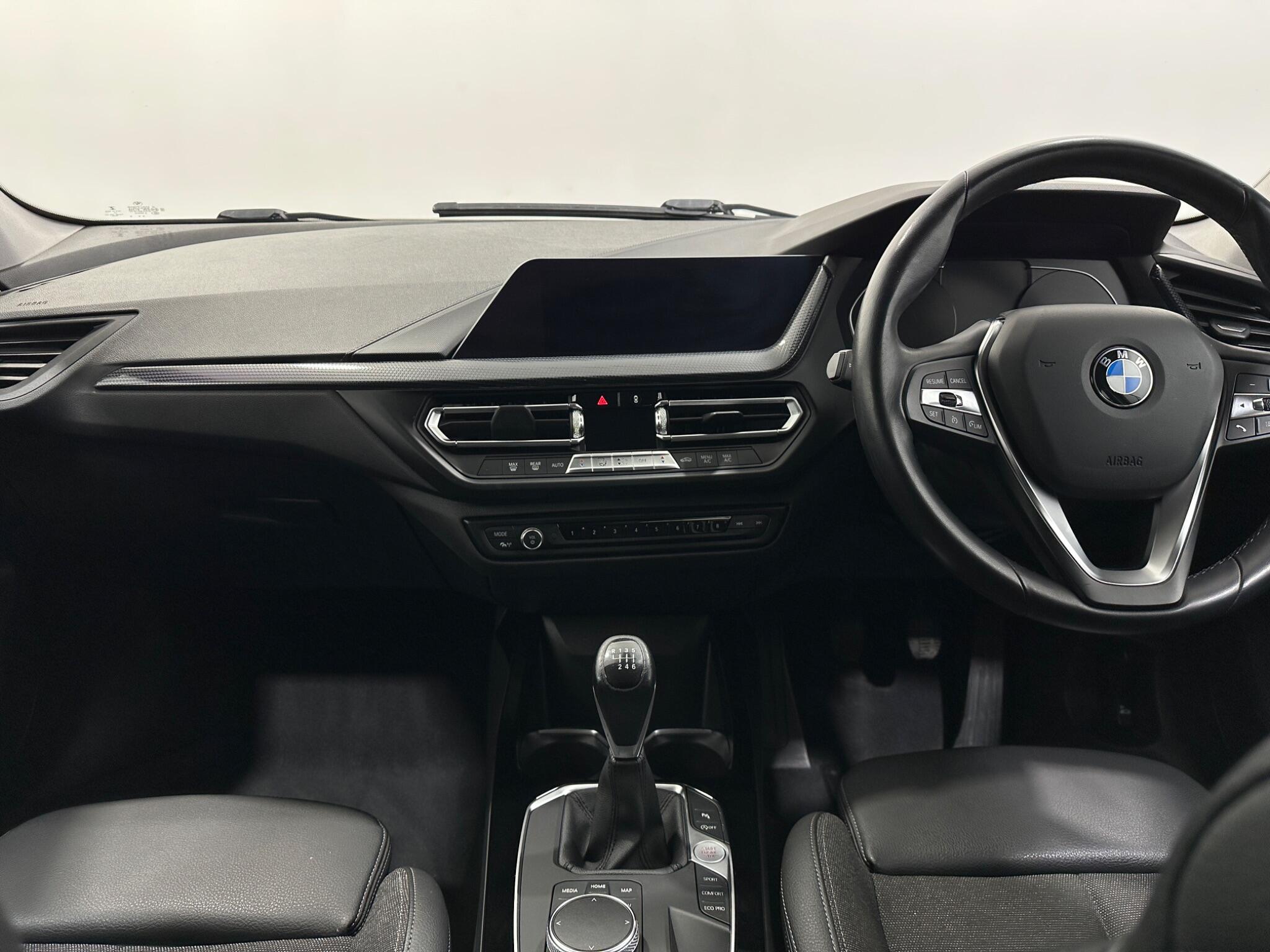 BMW 1 Series view 20