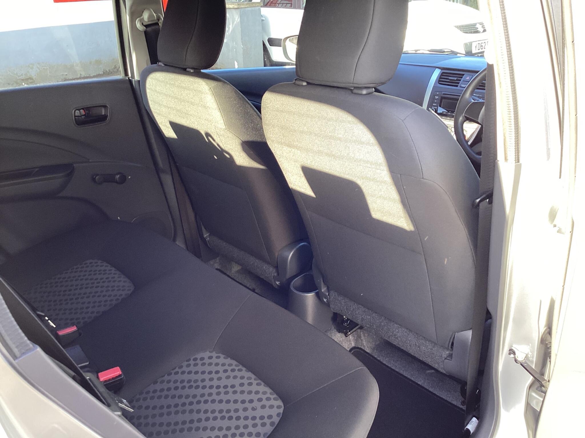 Suzuki Celerio view 16