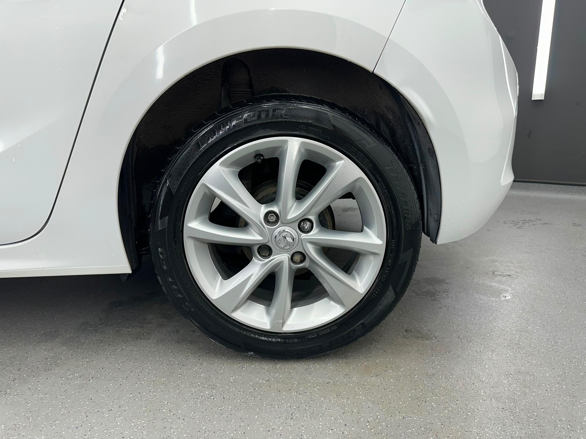 Vauxhall Corsa view 20