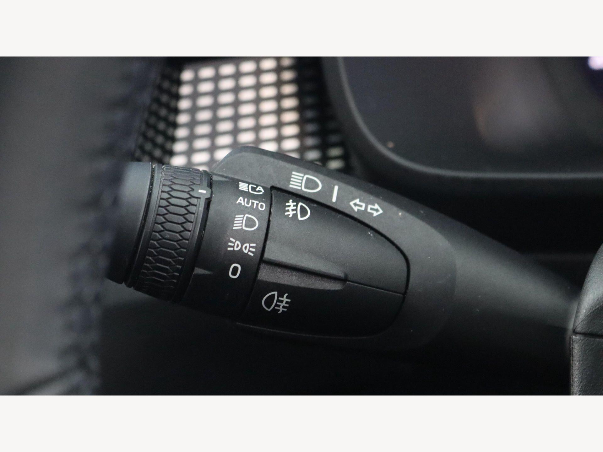 Volvo XC40 view 21