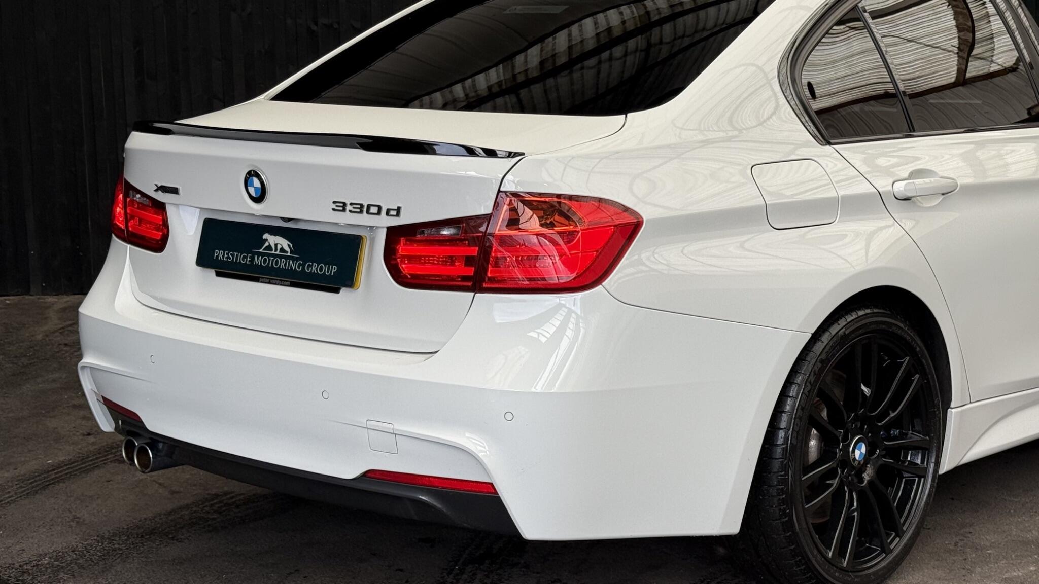 BMW 3 Series view 11
