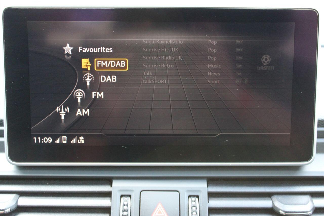 Audi SQ5 view 44