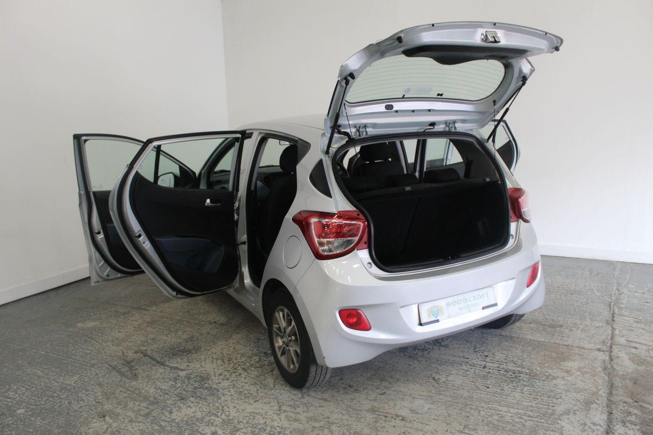 Hyundai i10 view 19