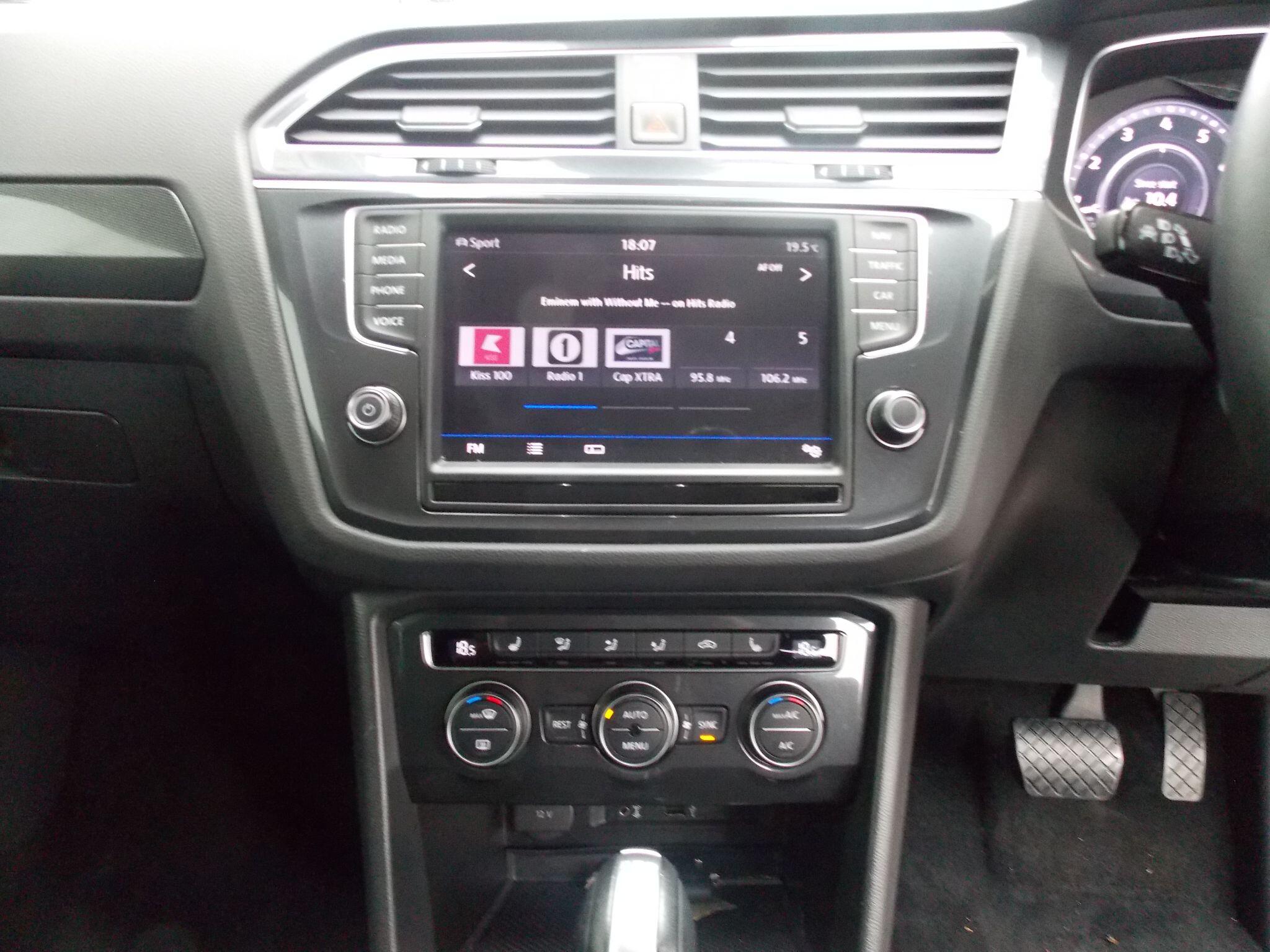 Volkswagen Tiguan view 38