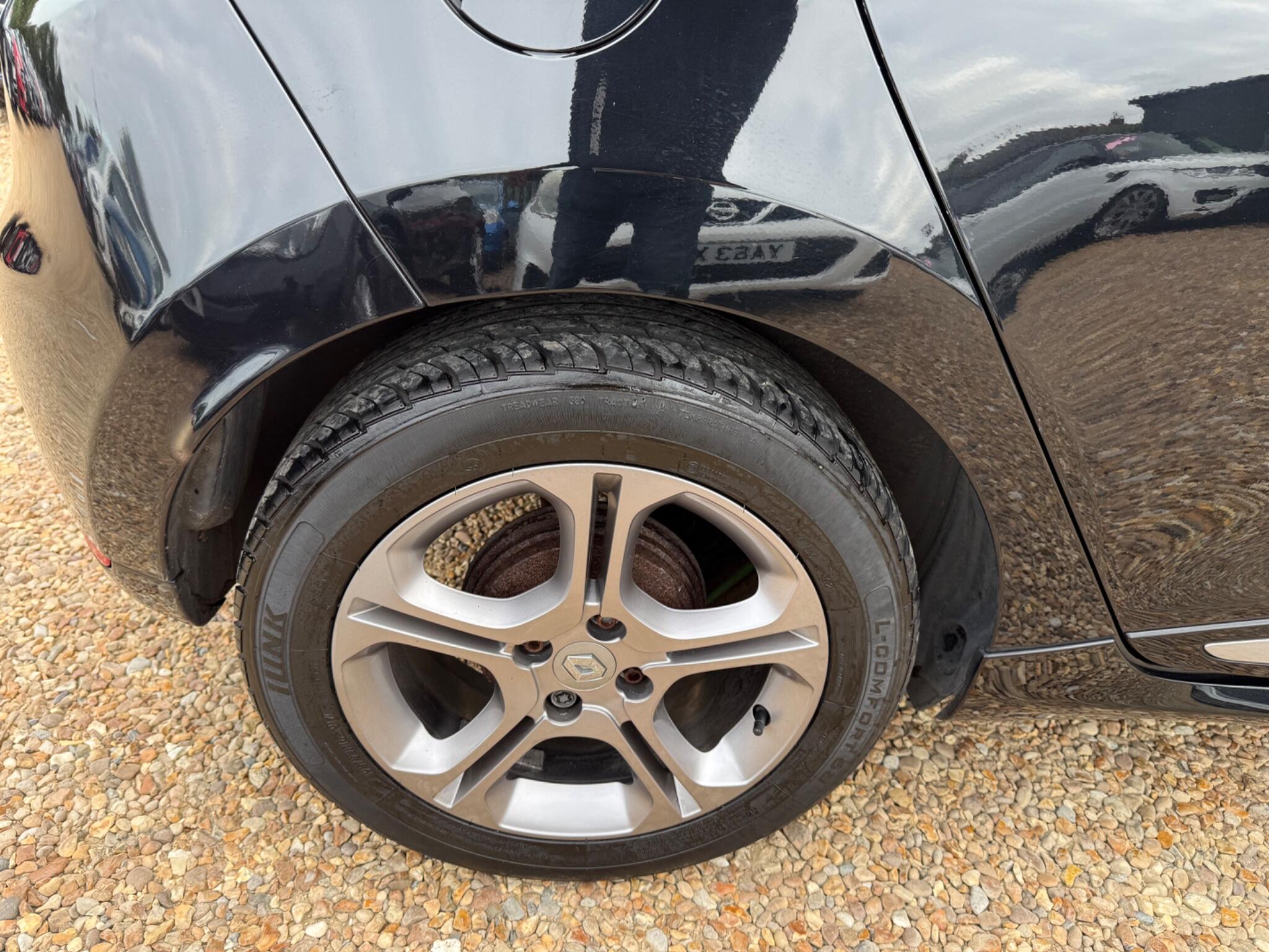 Renault Clio view 34