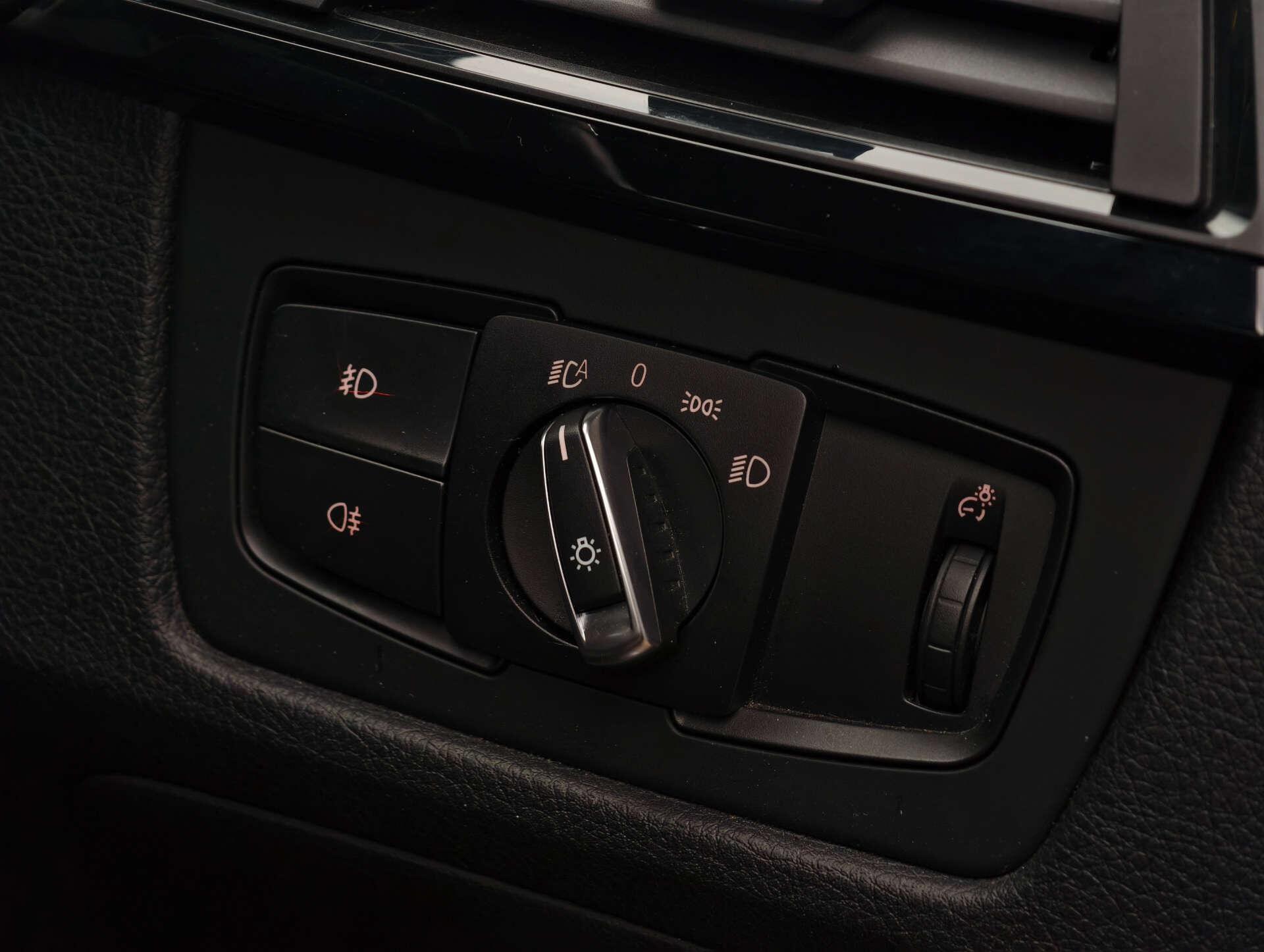 BMW 3 Series view 32