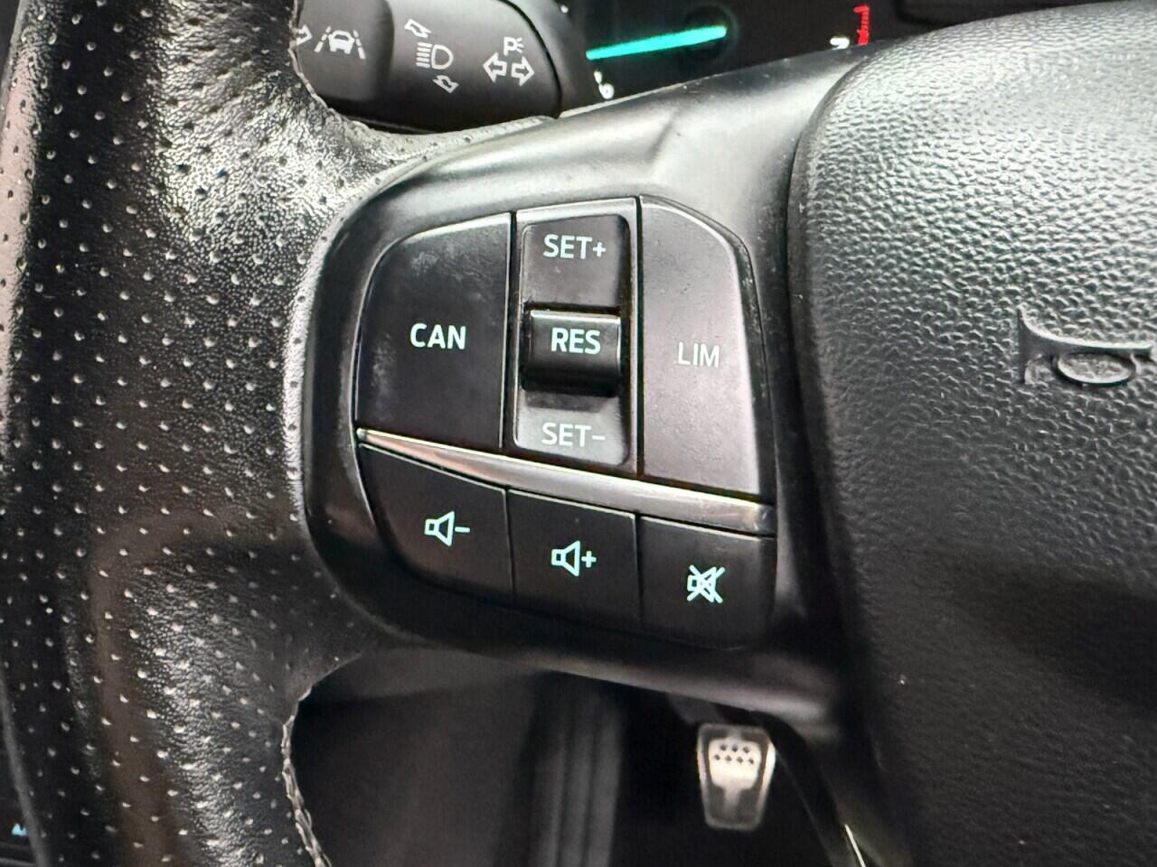 Ford Fiesta view 13