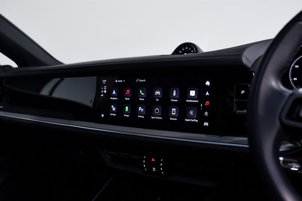 Porsche Cayenne view 24