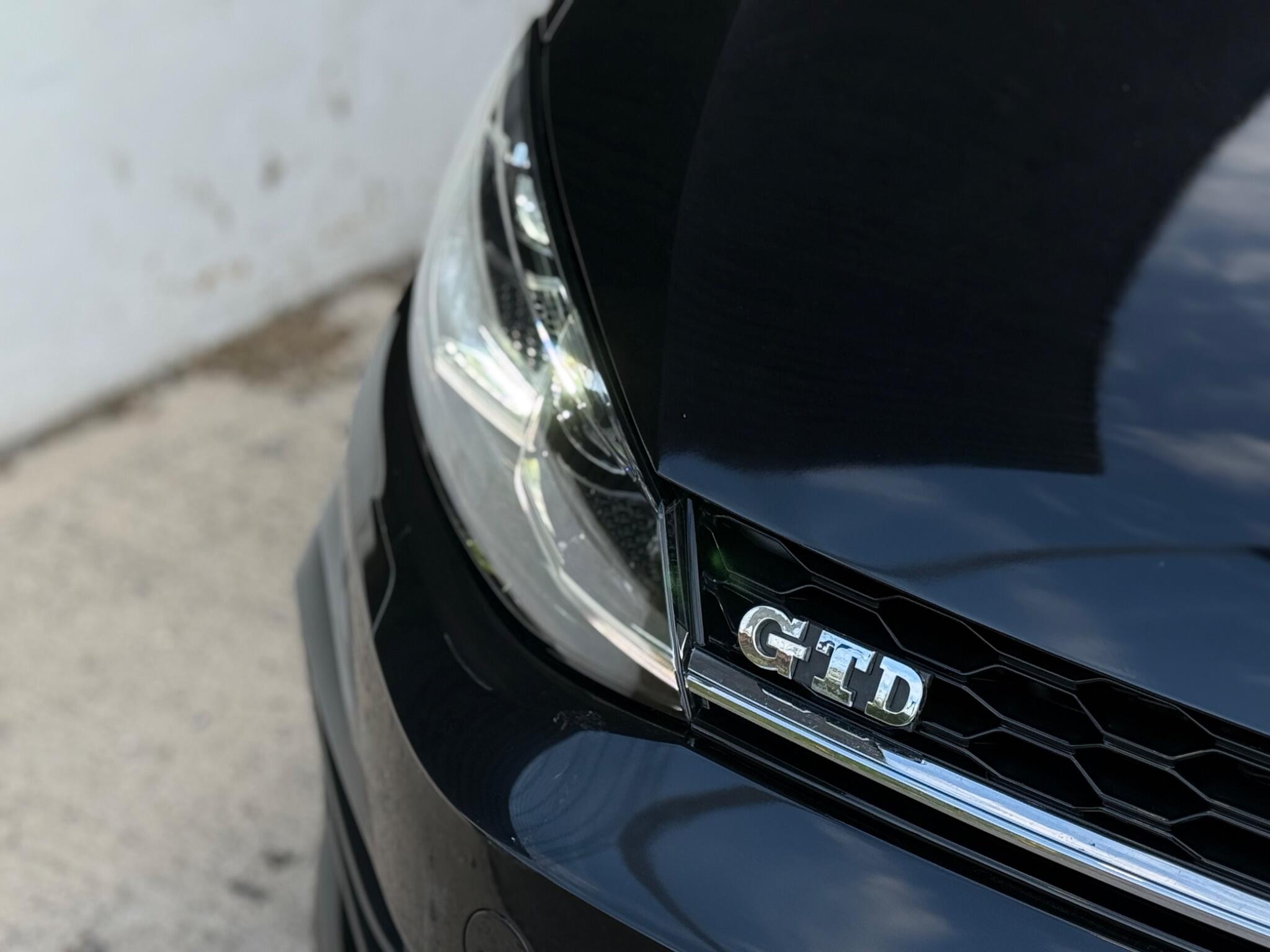 Volkswagen Golf view 40