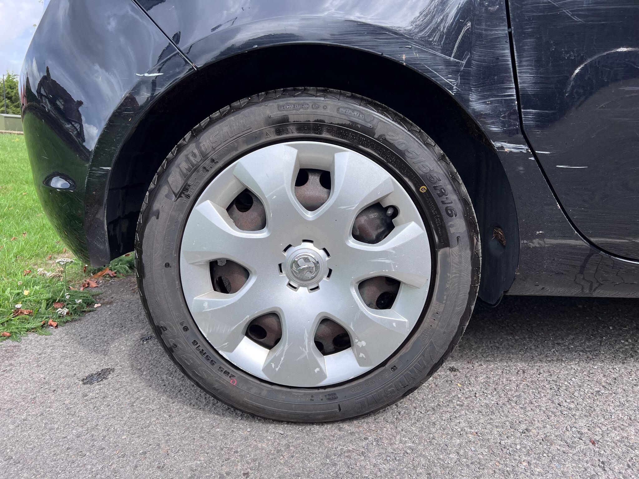 Vauxhall Meriva view 25