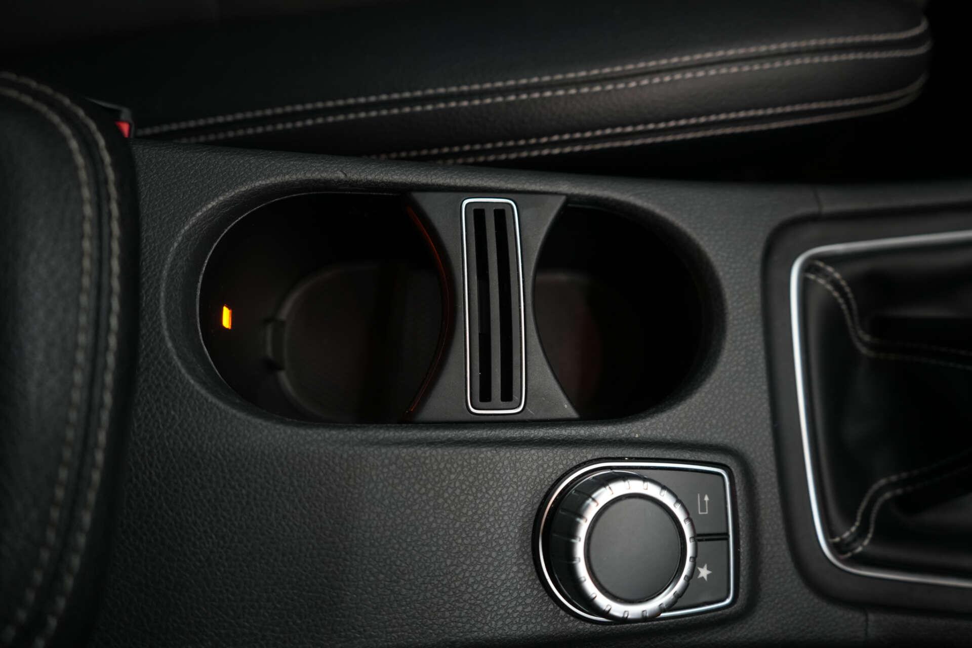 Mercedes-Benz Gla view 25