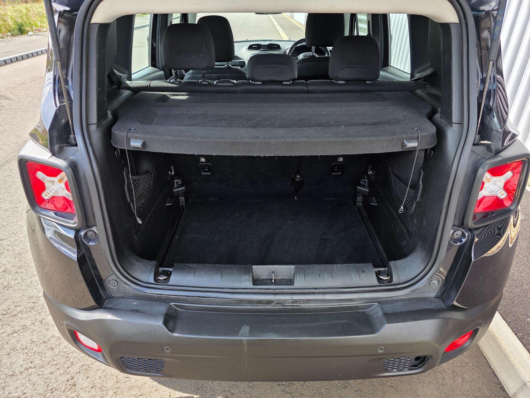 Jeep Renegade view 7