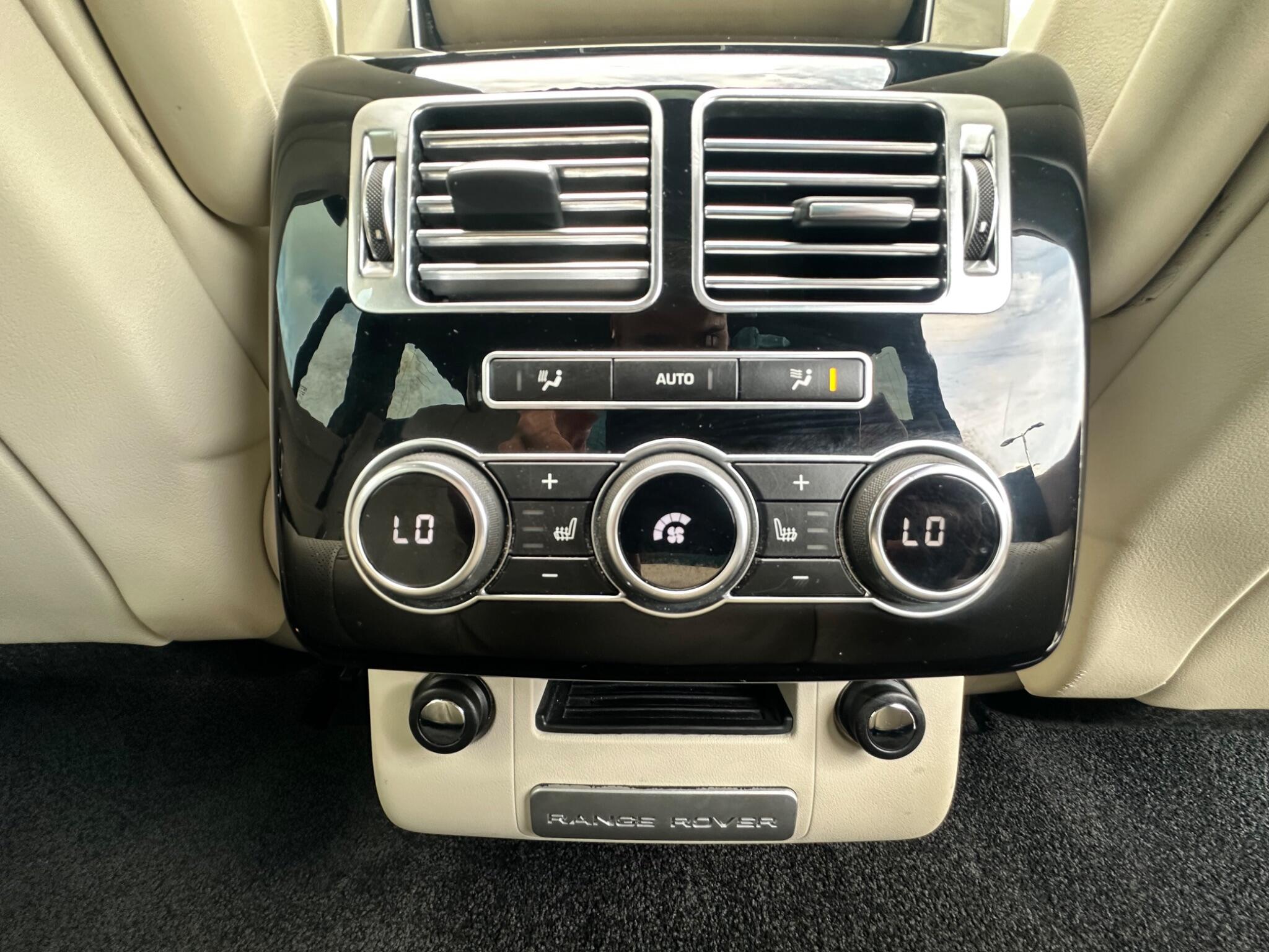 Land Rover Range Rover view 27