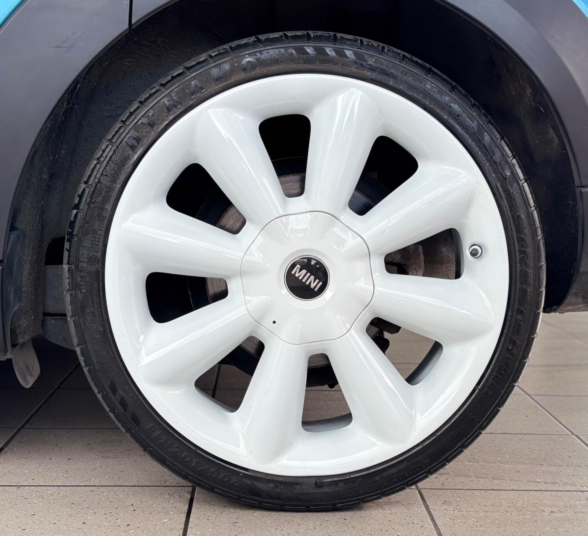 Mini Hatch view 17